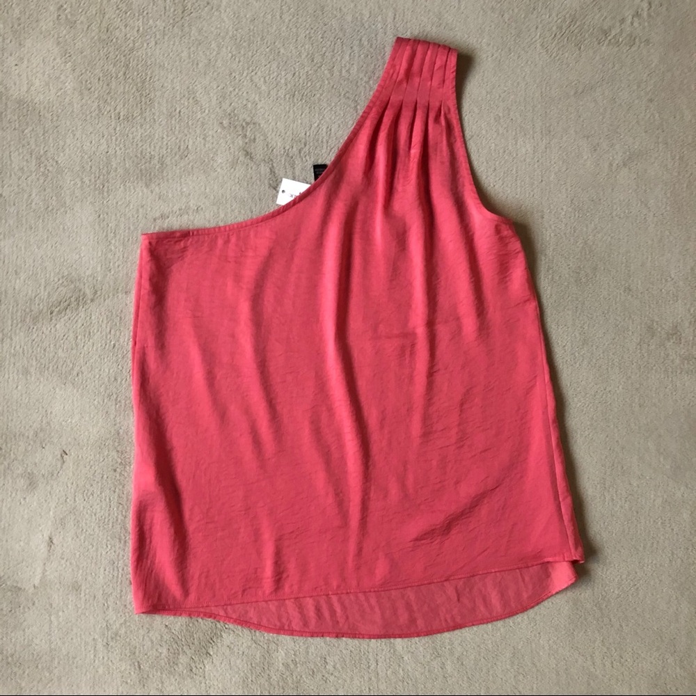 Banana Rep One-Shoulder - Picture 2 of 6